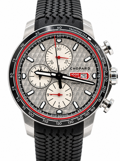 Chopard Mille Miglia Chronographe d’occasion – Cadran argenté et bracelet noir