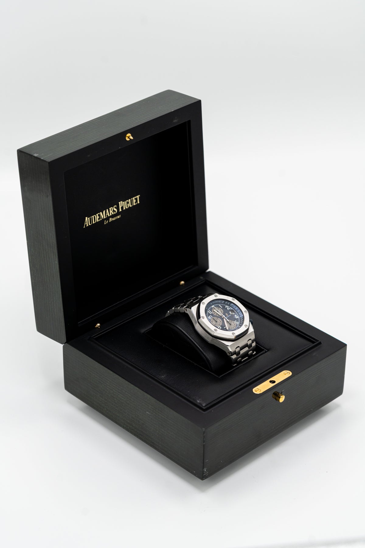 Audemars Piguet Royal Oak Offshore d’occasion – Chronographe à cadran bleu