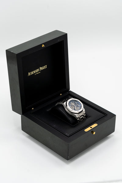 Audemars Piguet Royal Oak Offshore d’occasion – Chronographe à cadran bleu