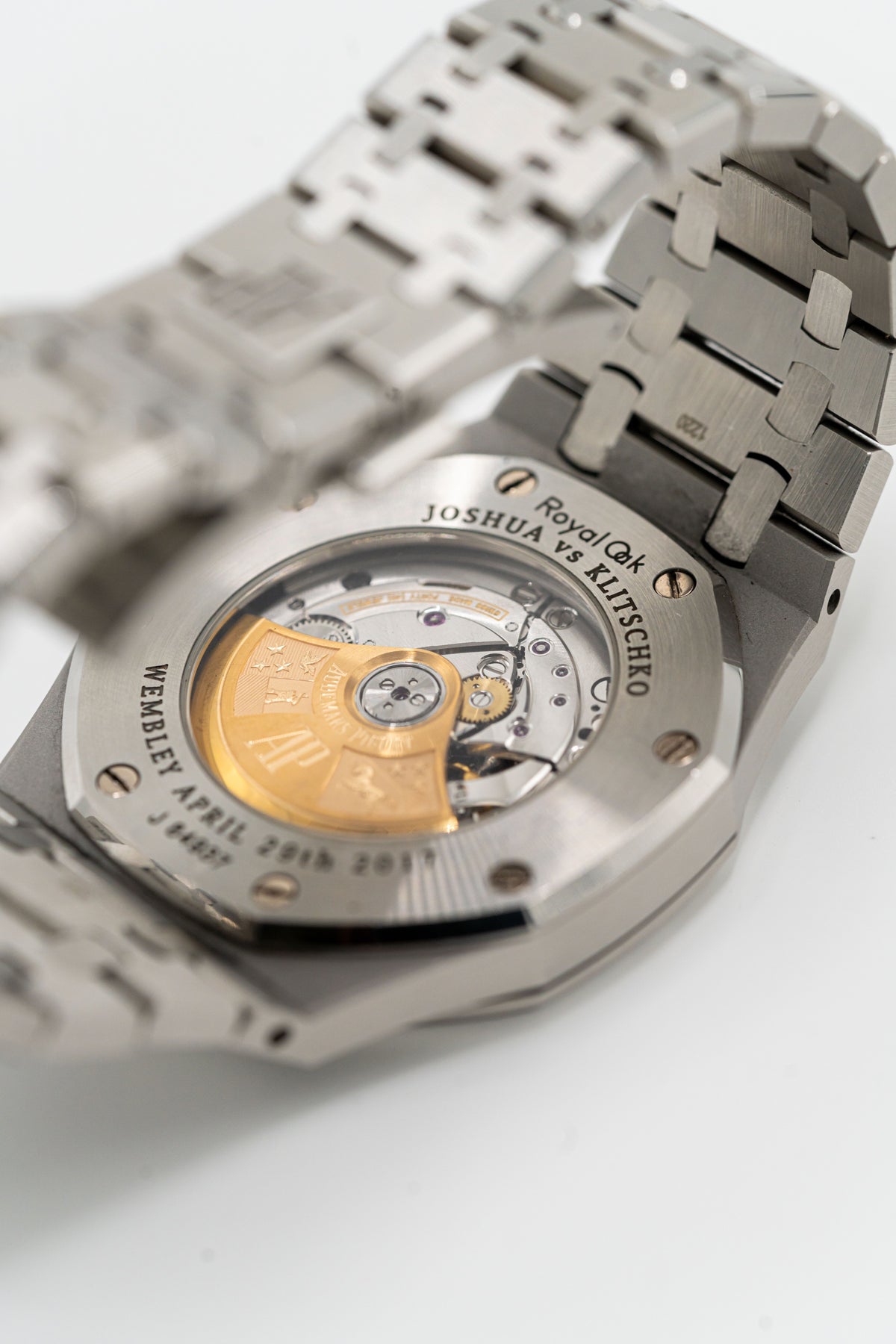 Audemars Piguet Royal Oak d’occasion – Cadran noir et bracelet intégré