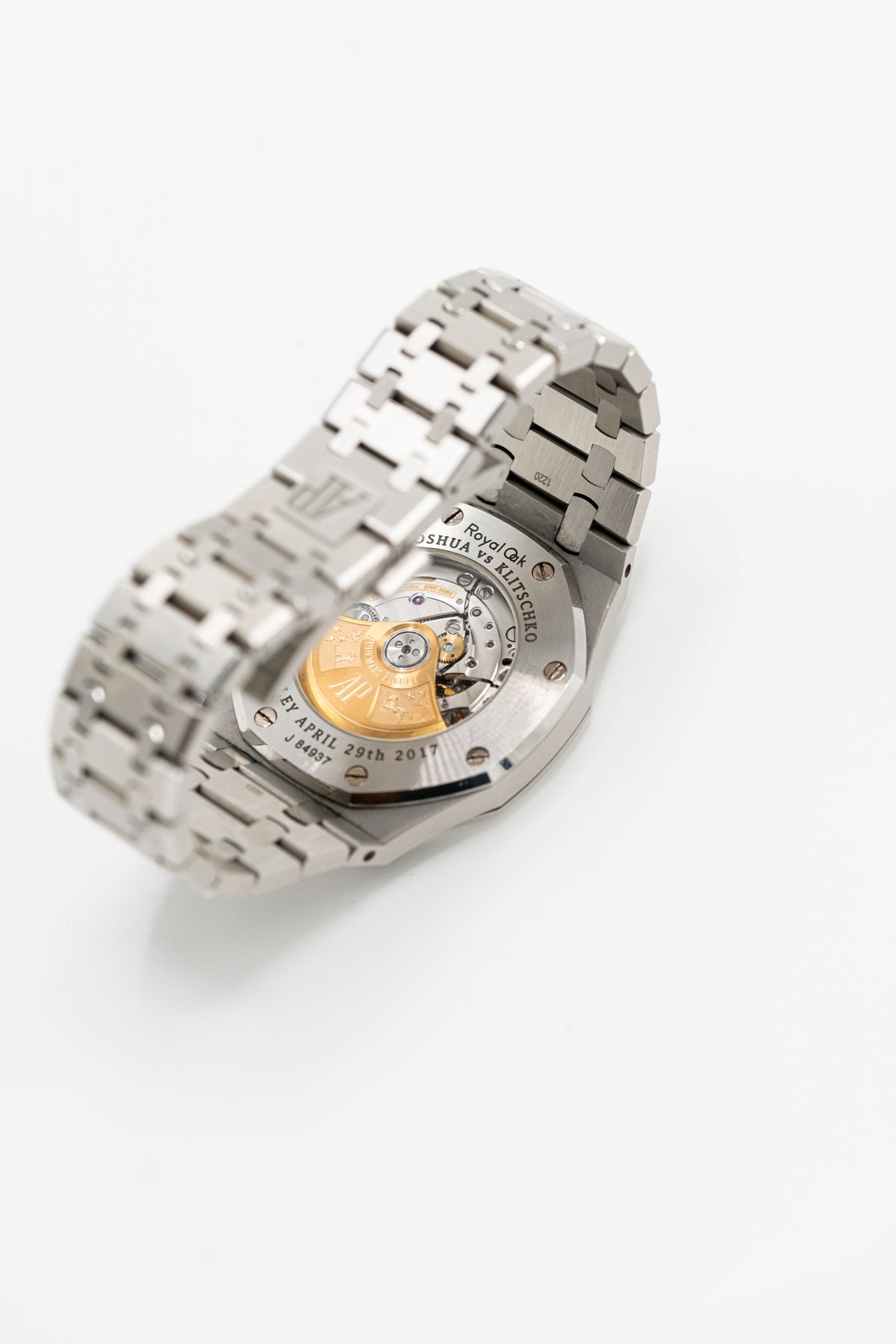 Audemars Piguet Royal Oak d’occasion – Cadran noir et bracelet intégré