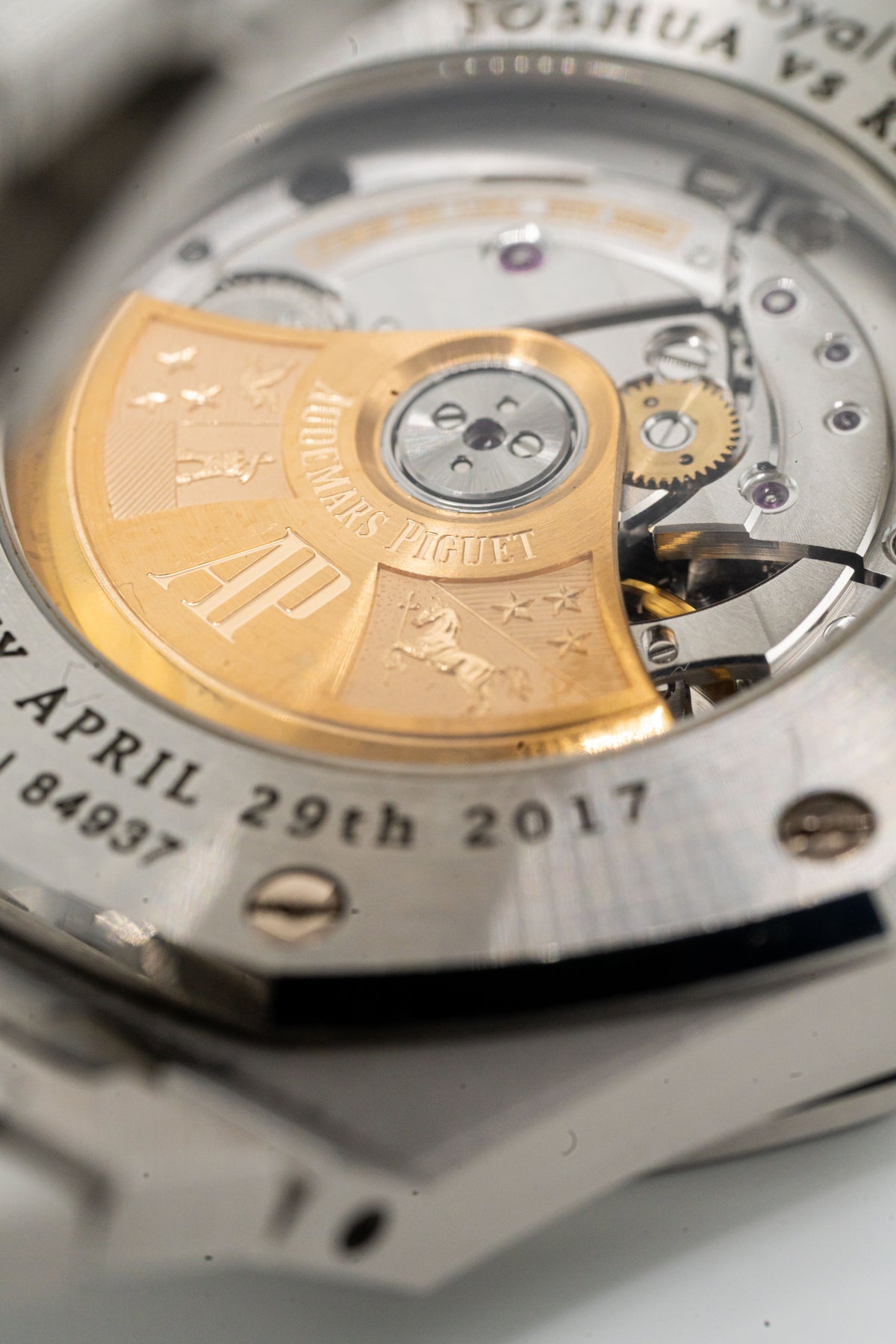 Audemars Piguet Royal Oak d’occasion – Cadran noir et bracelet intégré