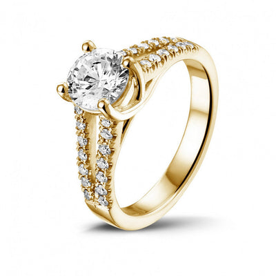 Bague Solitaire Butterfly avec double diamants sur les côtés