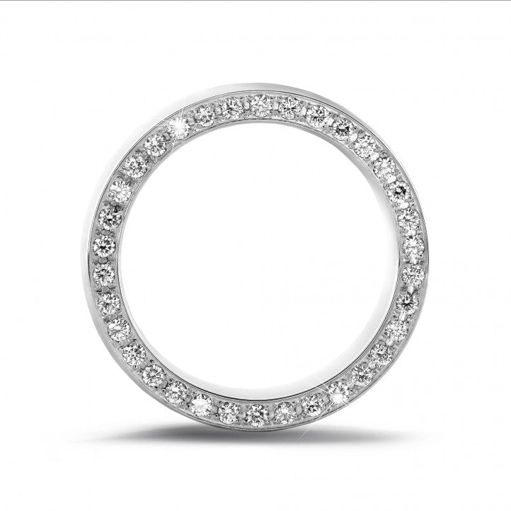 Alliance diamants sertis sur les côtés en or 18 carats